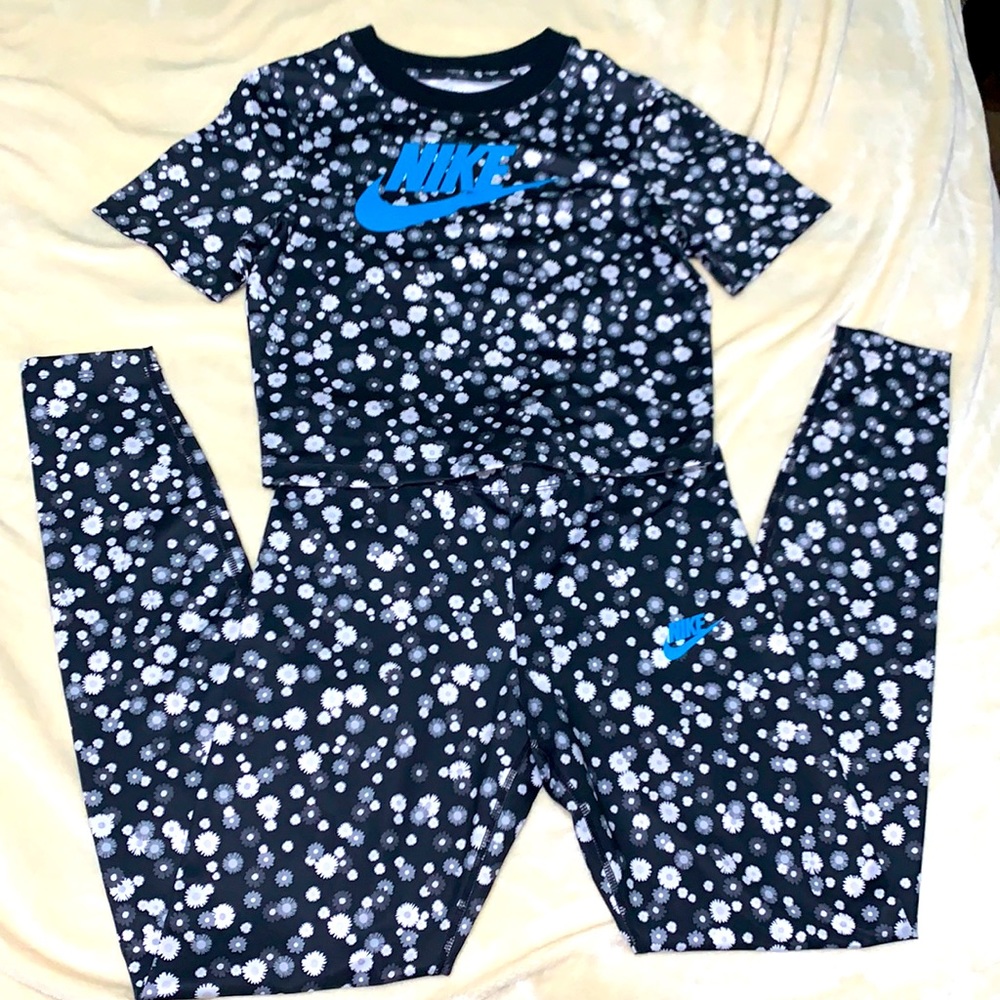 Women Nike Set